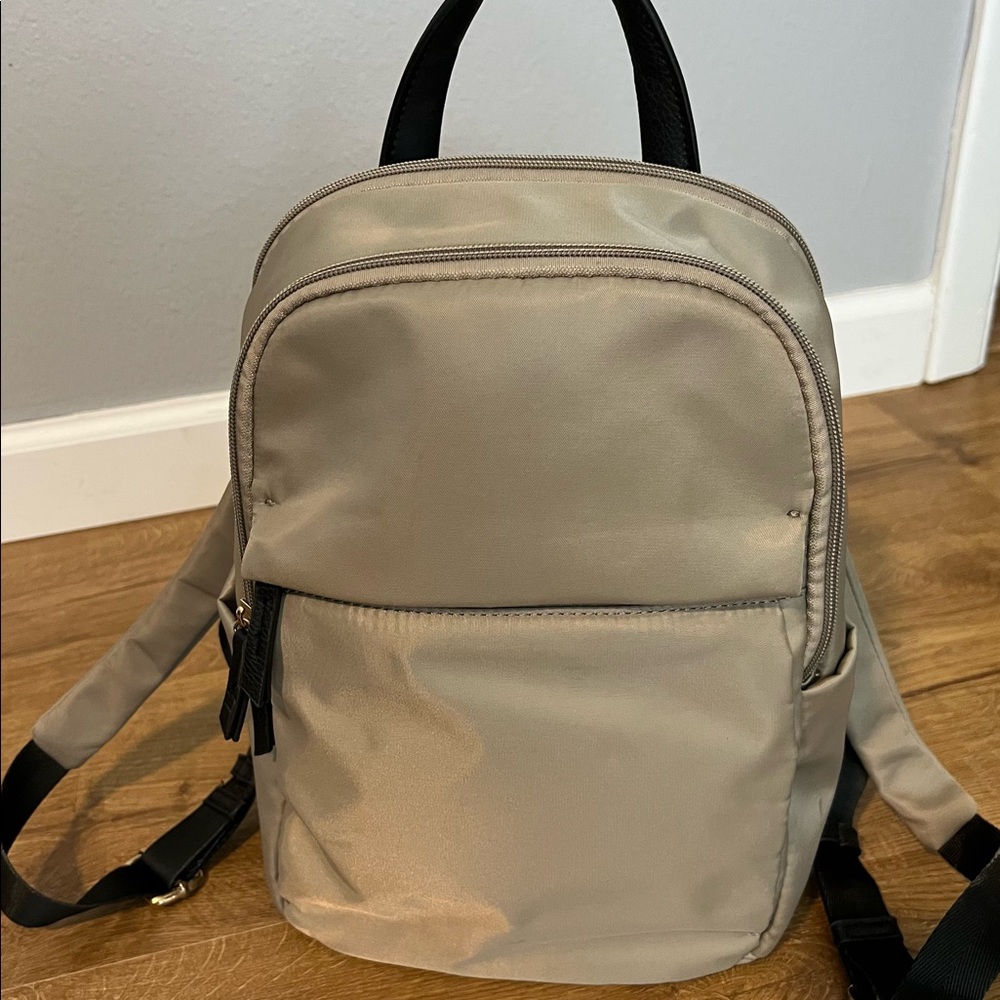 Tan/khaki backpack! Super cute!☀️